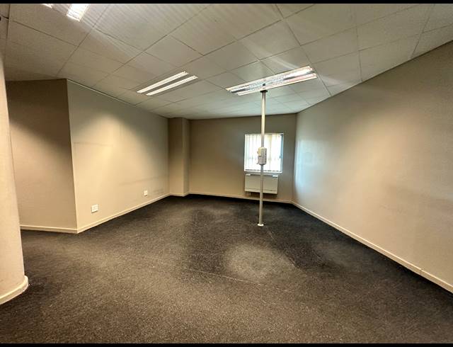 358M² OFFICE TO LET IN PARKTOWN